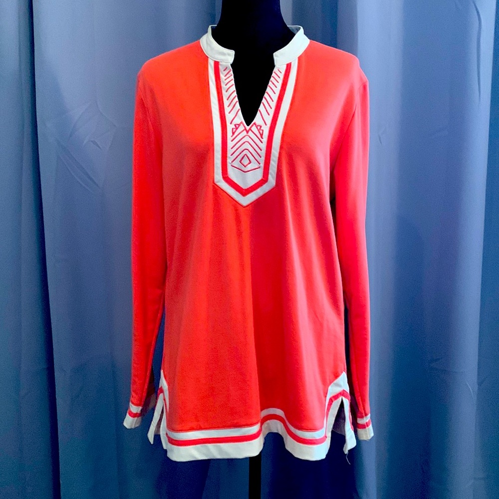 Fun top from CITY HEARTS size Medium. GREAT AS A SWIMSUIT COVER-UP.